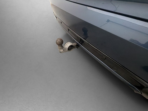 Volvo XC90 10 of 30