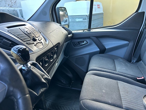 Ford Transit Custom 4 of 9