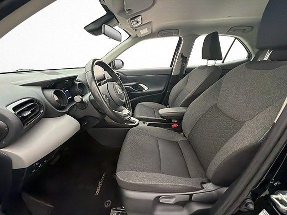 Toyota Yaris Cross 11 of 30