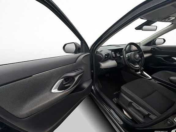 Toyota Yaris Cross 10 of 30