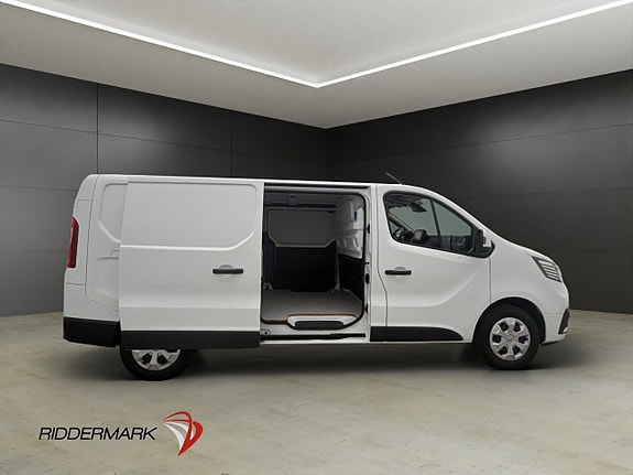 Renault Trafic 10 of 30