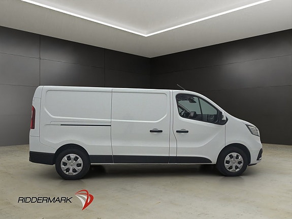Renault Trafic 2 of 30