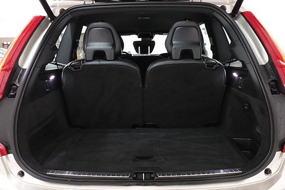 Volvo XC90 21 of 25