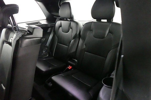 Volvo XC90 17 of 25