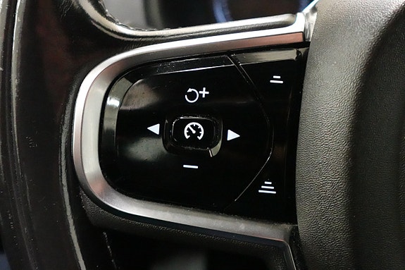 Volvo XC90 15 of 25