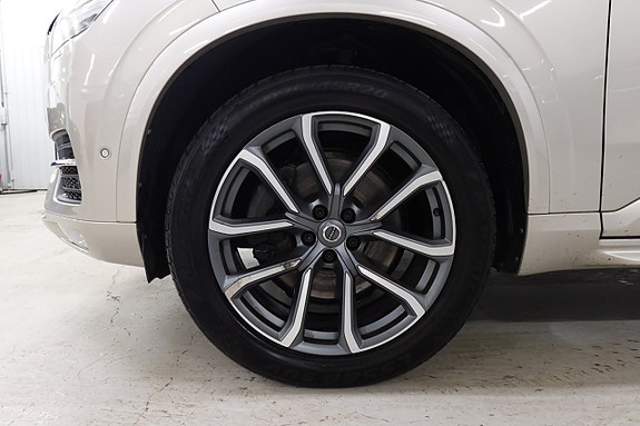 Volvo XC90 25 of 25