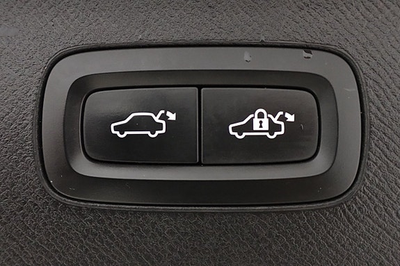 Volvo XC90 20 of 25