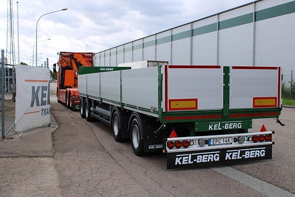 Kel-Berg 4 axlat flaksläp med lämmar 10500mm 10 of 10