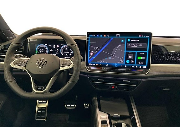 Volkswagen Passat 12 of 14