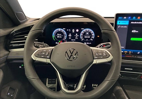 Volkswagen Passat 11 of 14