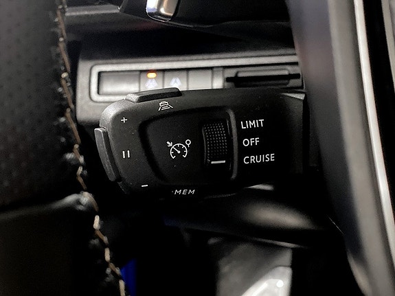 Peugeot 3008 8 of 18