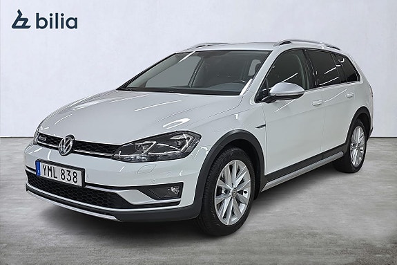 Volkswagen Golf Alltrack 2 of 30