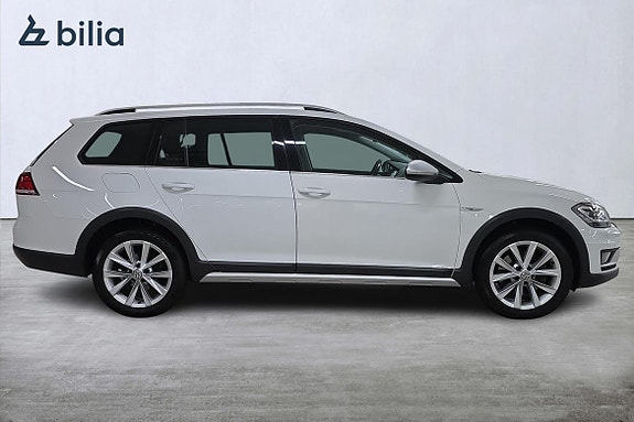 Volkswagen Golf Alltrack 20 of 30