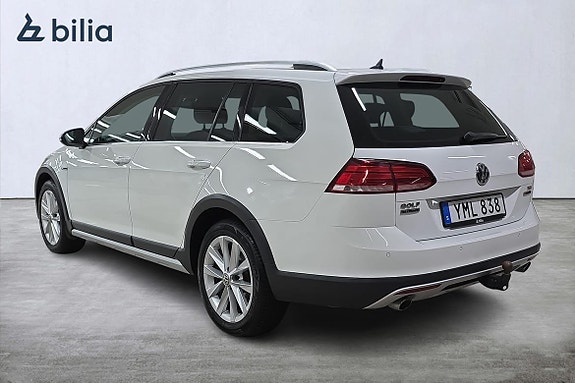 Volkswagen Golf Alltrack 23 of 30