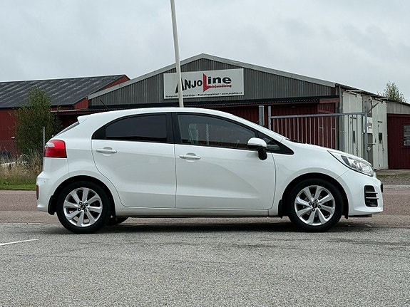 Kia Rio 5 of 14