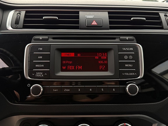 Kia Rio 13 of 14