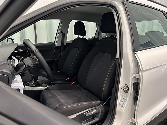Seat Arona 6 of 13