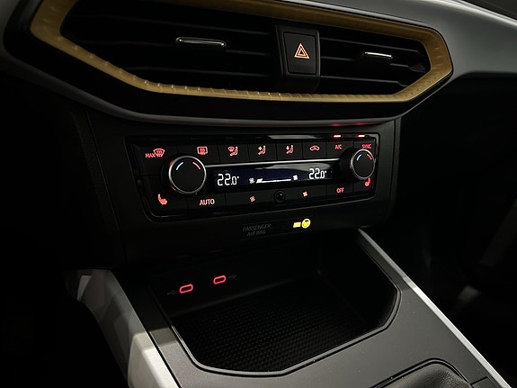 Seat Arona 13 of 13