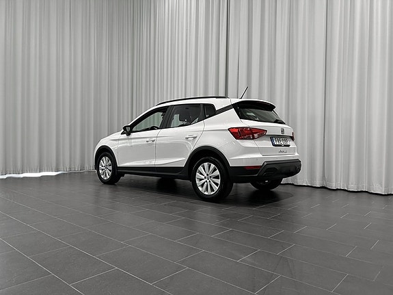 Seat Arona 3 of 13