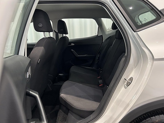 Seat Arona 7 of 13