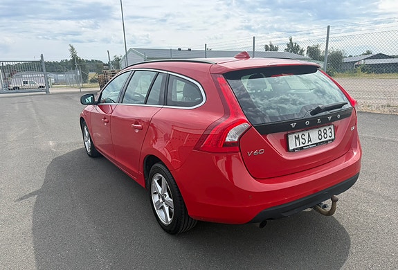 Volvo V60 3 of 7