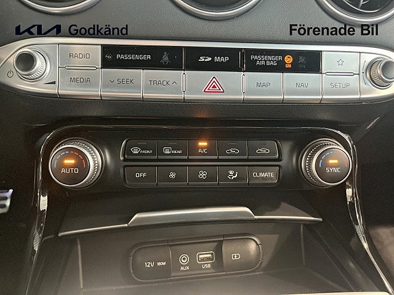 Kia Stinger 13 of 14