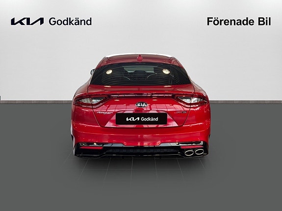 Kia Stinger 4 of 14