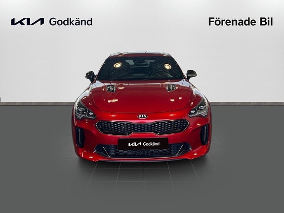 Kia Stinger 5 of 14
