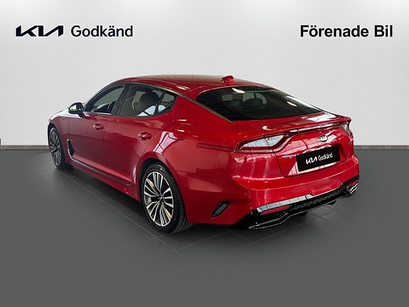 Kia Stinger 3 of 14