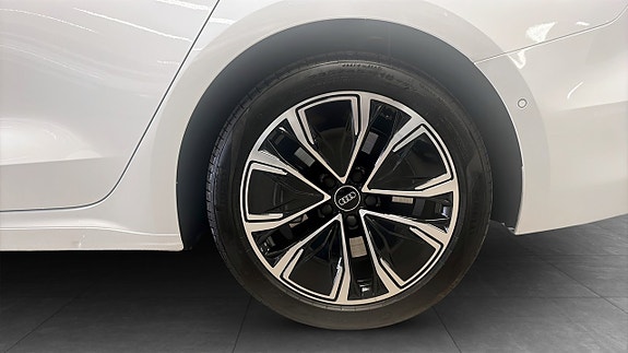 Audi A5 6 of 12