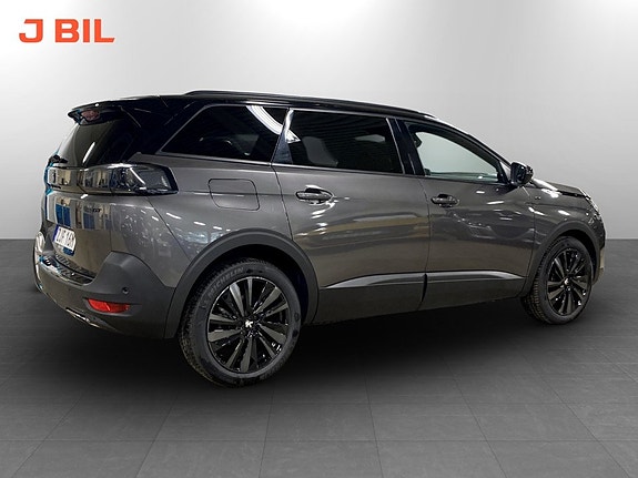 Peugeot 5008 3 of 19
