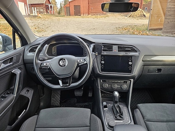 Volkswagen Tiguan Allspace 3 of 4