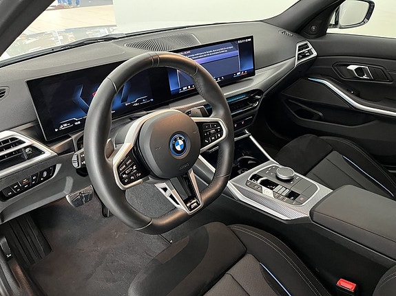 BMW 330e 6 of 16