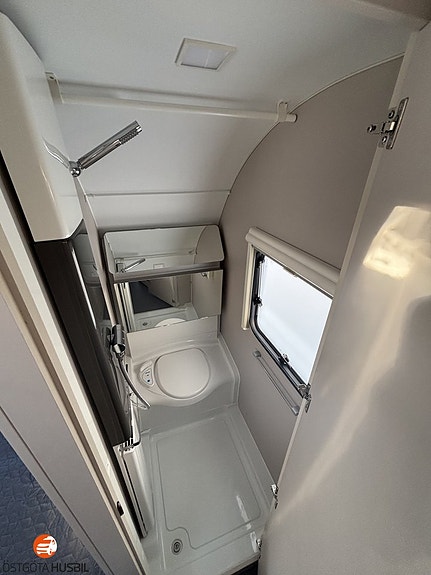 Adria ADORA 613 PK // MOVER // BARNKAMMARVAGN 9 of 10
