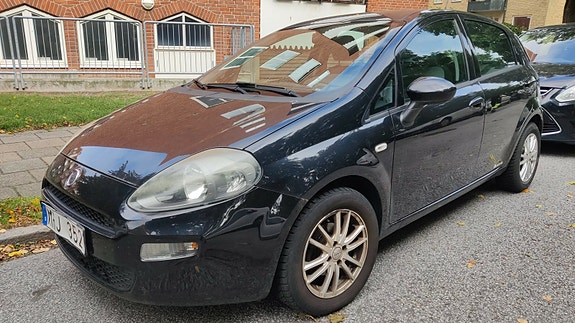 Fiat Punto 2 of 8