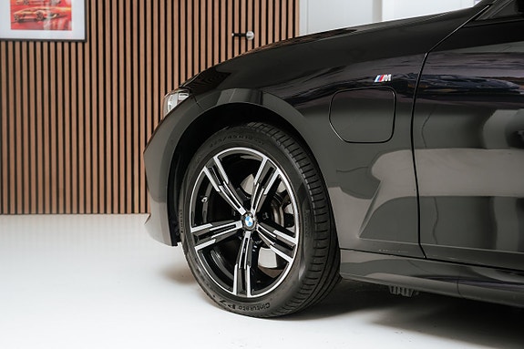 BMW 330e 4 of 14