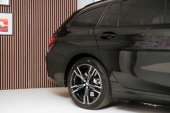BMW 330e 7 of 14