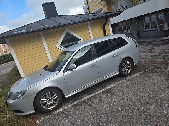 Saab 9-3 2 of 7