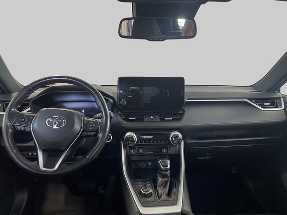 Toyota RAV4 12 of 19