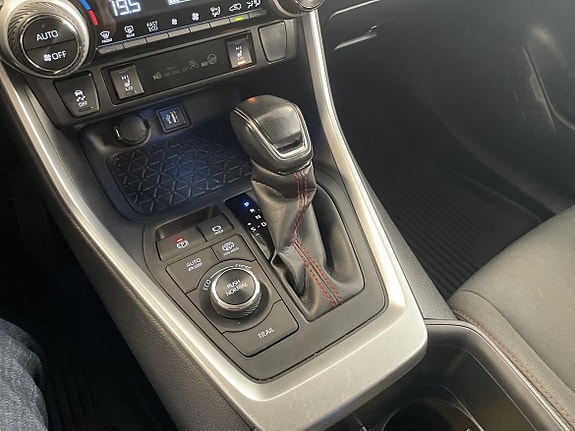 Toyota RAV4 18 of 19