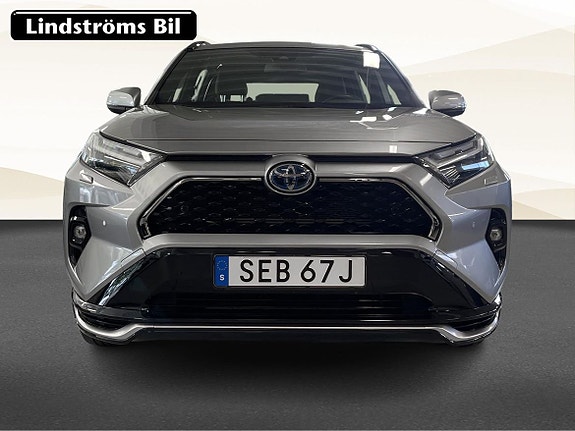Toyota RAV4 9 of 19