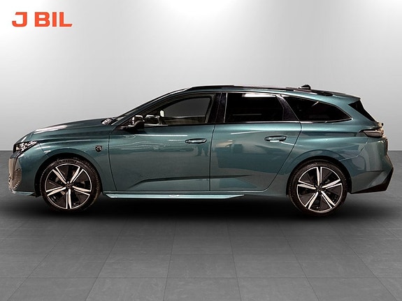 Peugeot 308 SW 17 of 19