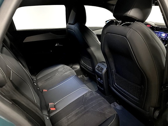 Peugeot 308 SW 15 of 19