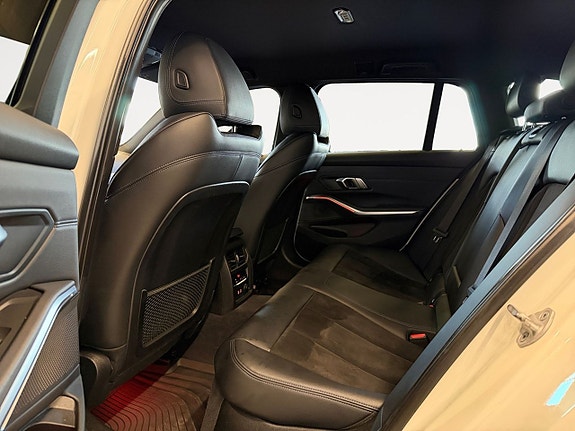 BMW 320 14 of 23