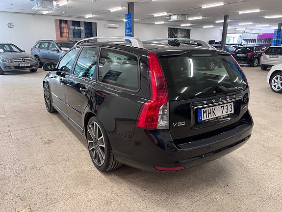 Volvo V50 4 of 15