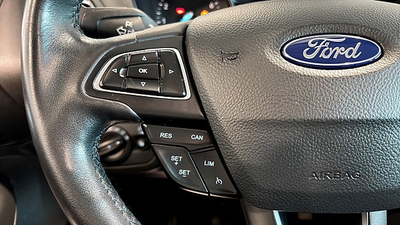Ford Kuga 11 of 14