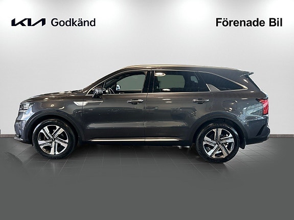 Kia Sorento 2 of 18