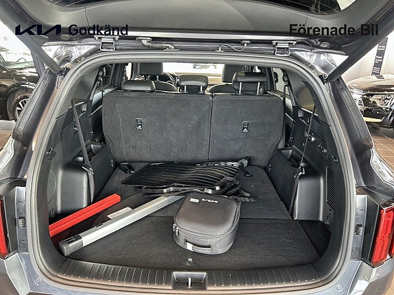 Kia Sorento 9 of 18