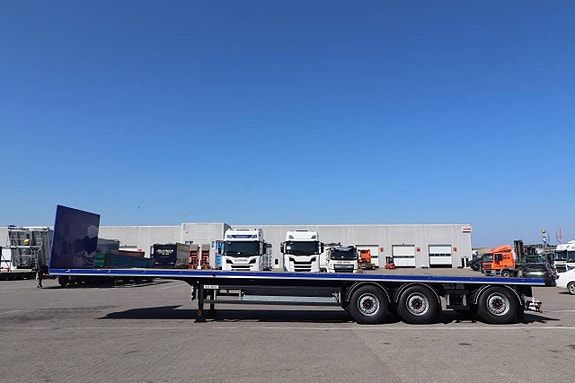 3 axlad Flaktrailer med Norge boggi 2 of 11