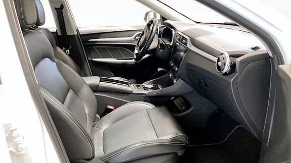 MG ZS EV 3 of 16